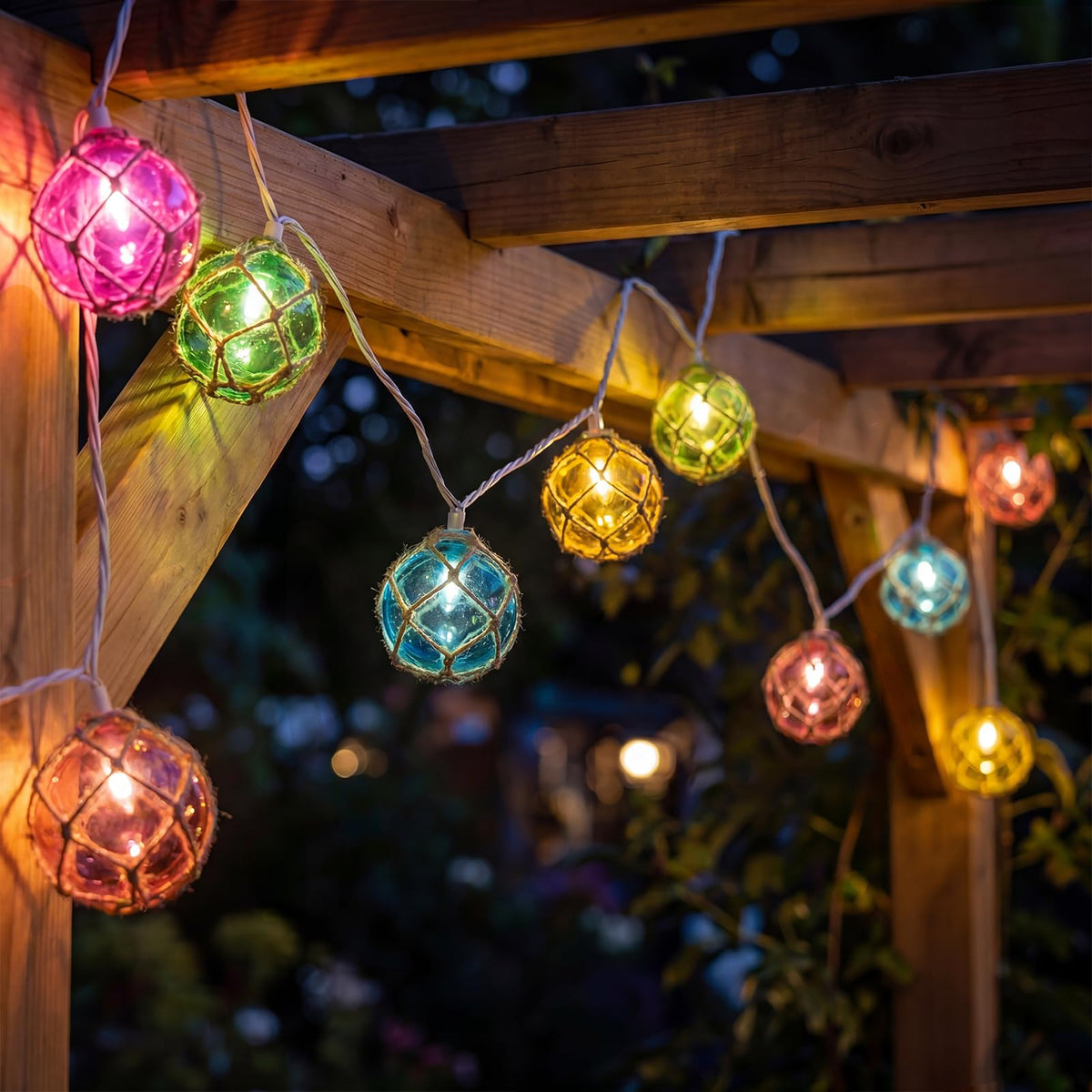 Oviejo Thanksgiving Day Tricolor Maple Leaf String Light with 10 LED Bulbs, 8.5Ft Plug in Multi-Color Fall Lights for Autumn Thanksgiving Day Halloween Christmas Home Decor, Black Wire
